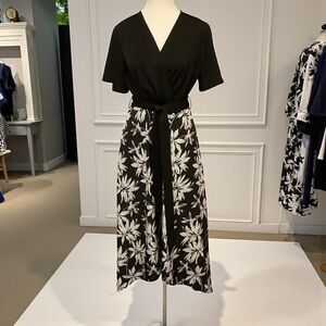 Jasambac Black & White Floral Midi Dress w/ Self-Tie Waist Size M